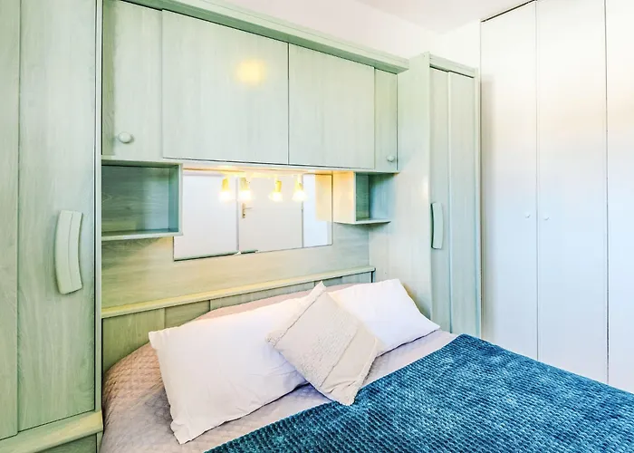 Daire Les Pecheurs-7 By Interhome